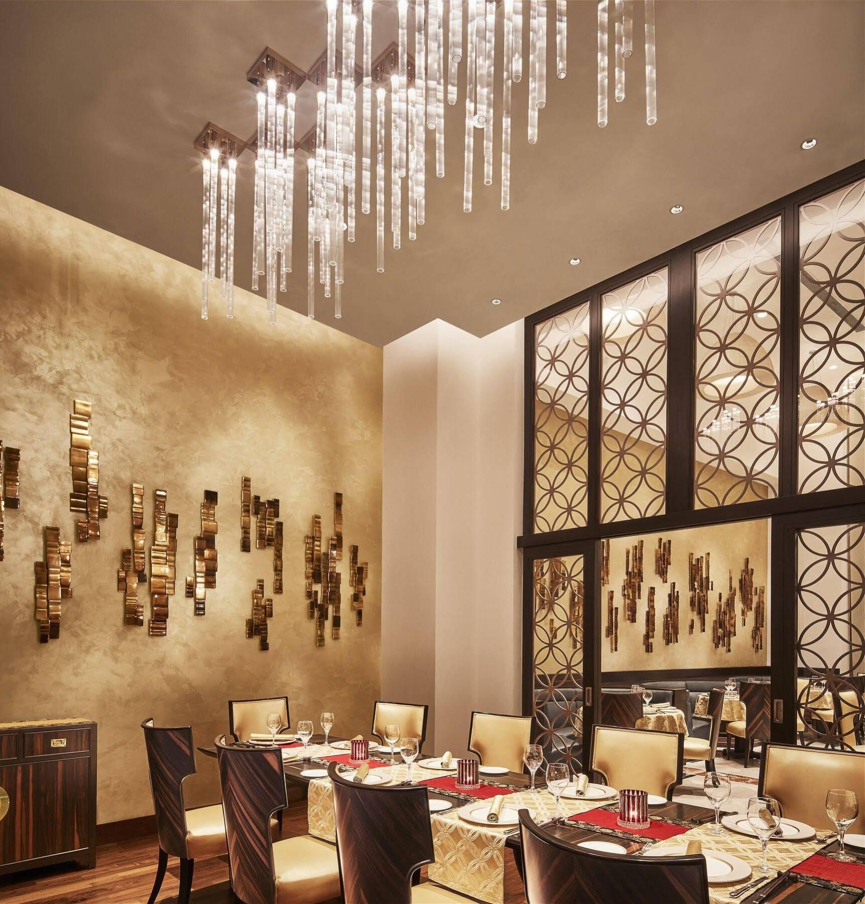 Taj Swarna, Amritsar Hotel Buitenkant foto The interior of the restaurant