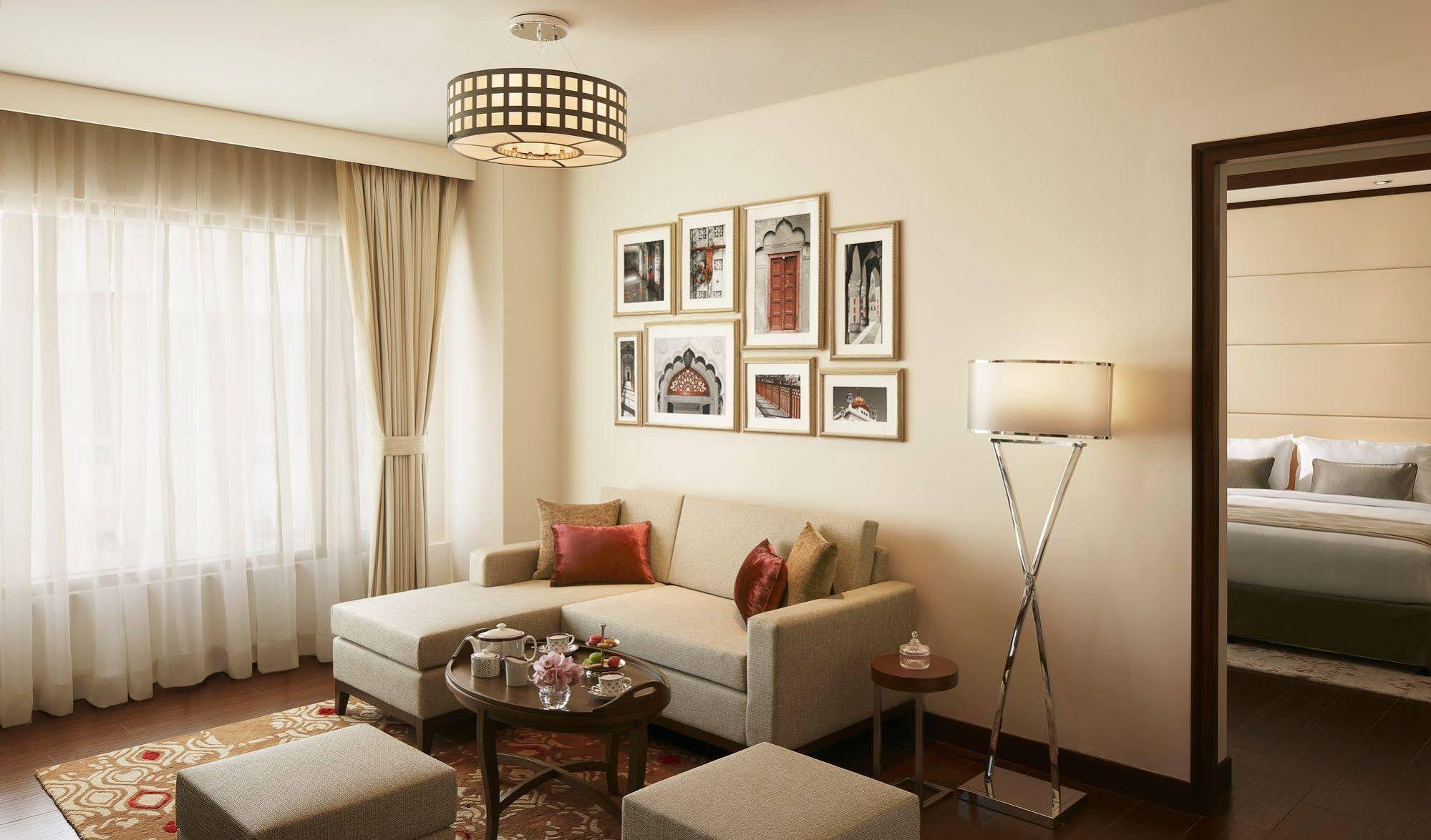 Taj Swarna, Amritsar Hotel Buitenkant foto A living room