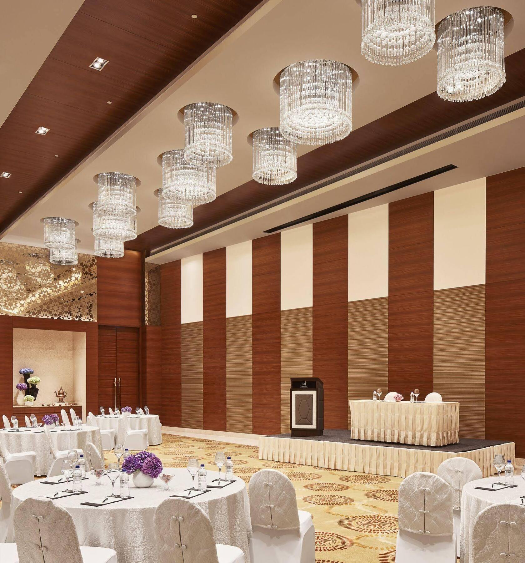 Taj Swarna, Amritsar Hotel Buitenkant foto The Royal Ballroom